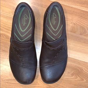 clarks in motion kick shoes